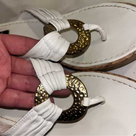 White & Gold Wedge Sandals Resort Chic Summer Dress Shoes - Picture 3 of 11